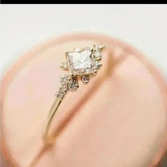 New Yellow Gold White Sapphire Ring - Picture 2 of 12